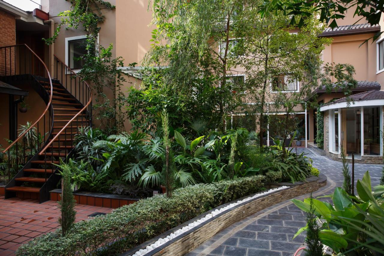 Hotel Thrive, A Tropical Courtyard Kathmandu Exterior photo