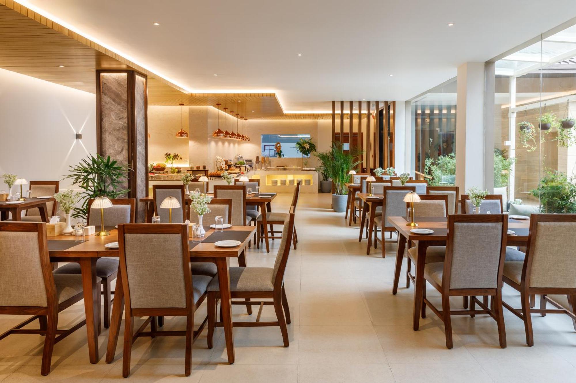 Hotel Thrive, A Tropical Courtyard Kathmandu Exterior photo